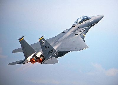 F15