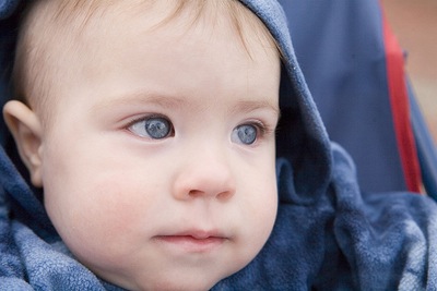 עיניים כחולות