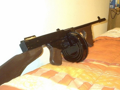 M1 תומפסון